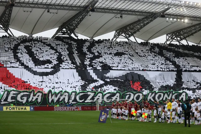 Kibol Legii podejrzany o napaść na współpracownika Nawalnego. Zlecenie Rosji?