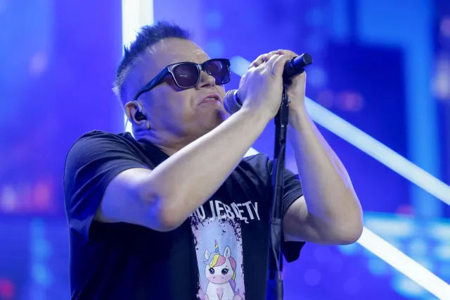 Muniek Staszczyk ostro o Sanah i Dawidzie Podsiadło. Padły słowa o "pierdoletach"