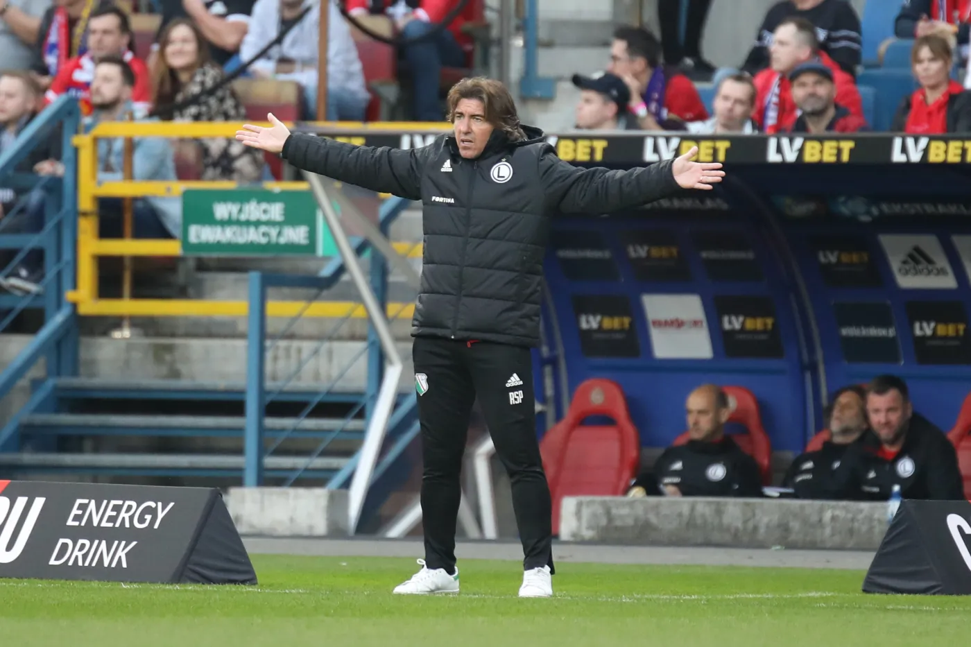 Były trener Legii Warszawa będzie pracował w Teheranie. Konflikt Iranu z Izraelem go nie przeraża