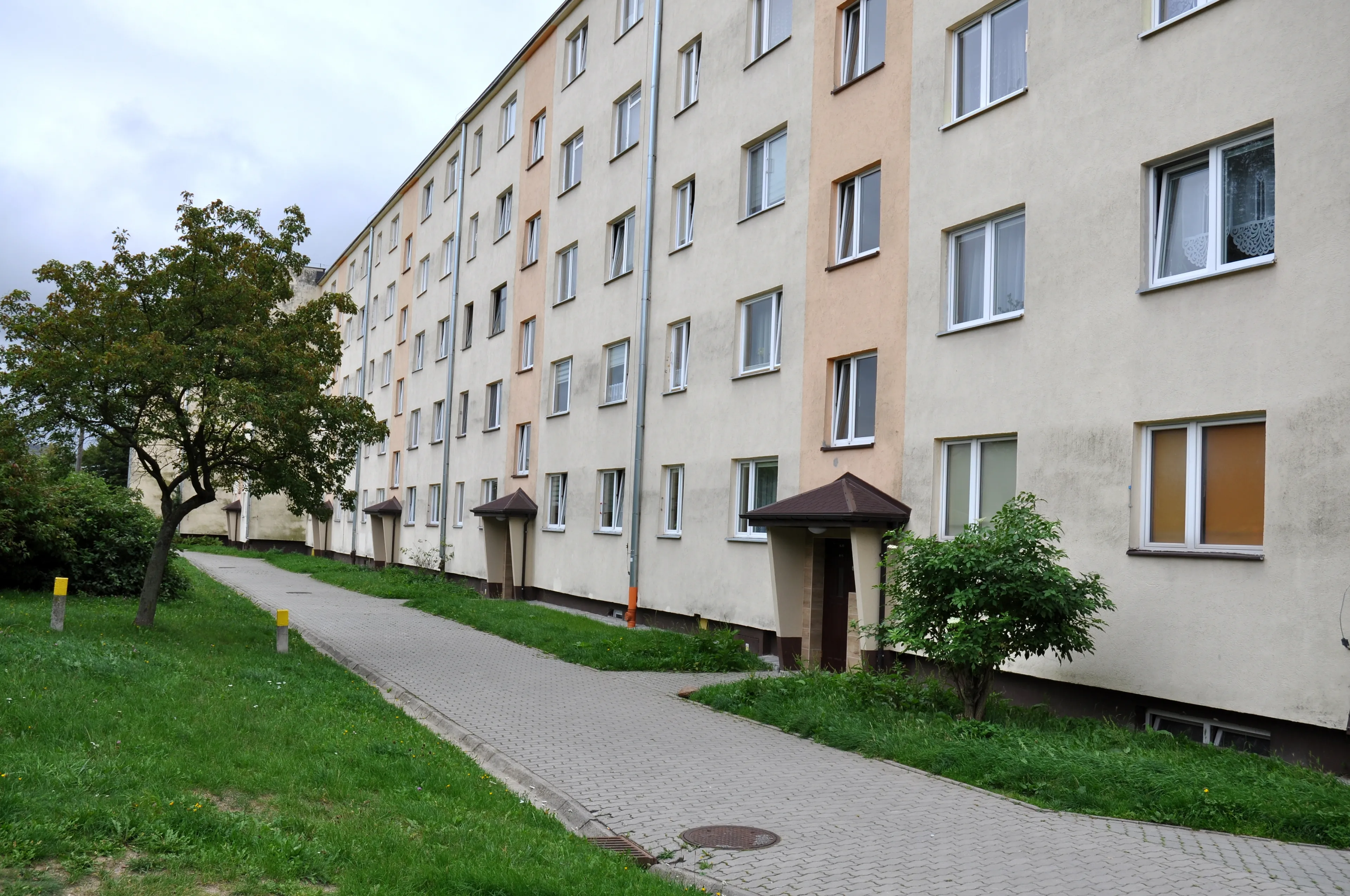 Skarbówka chce podatku od mieszkańców. Chodzi o reklamy na elewacjach
