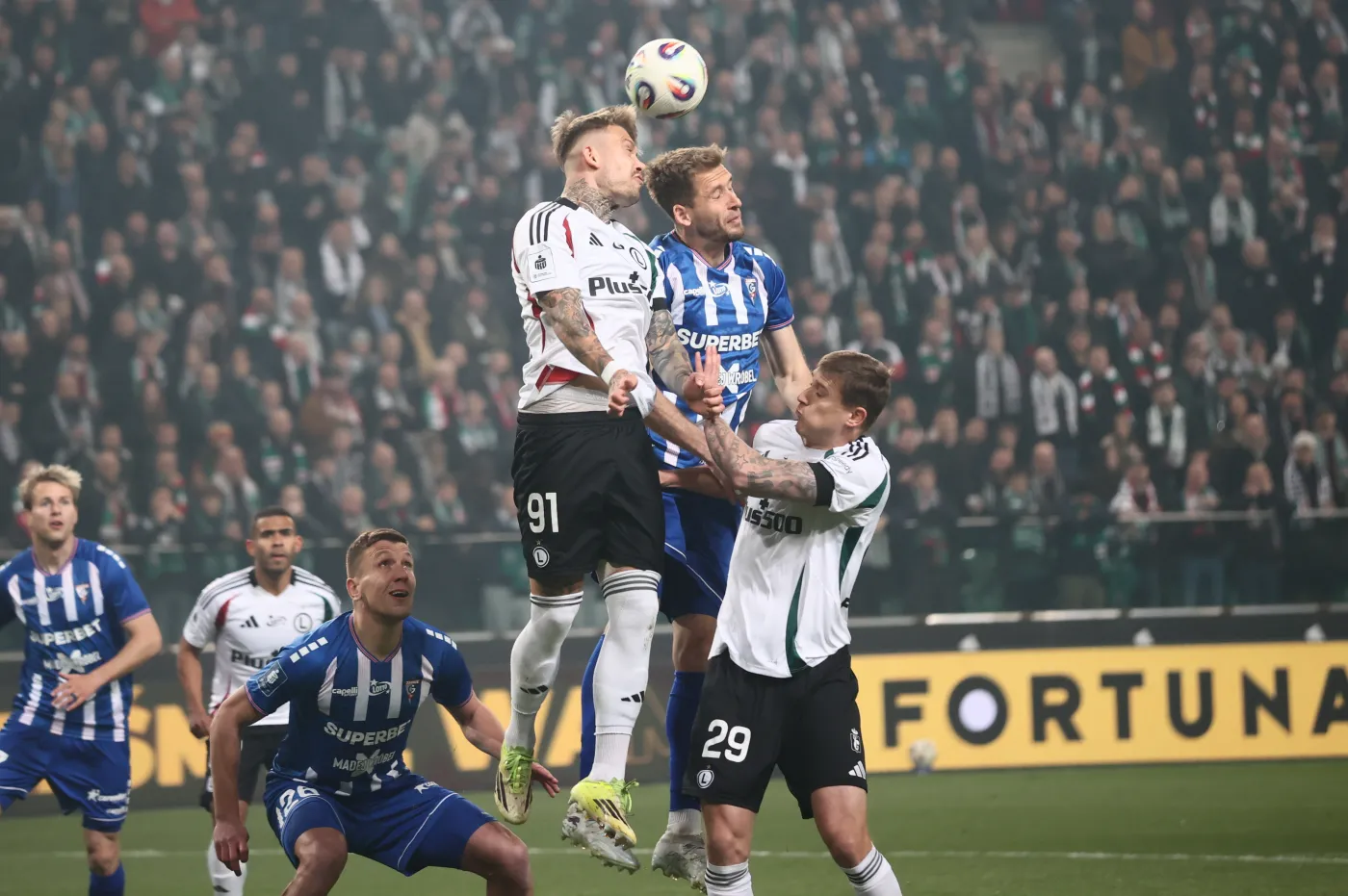 Bochniewicz bohaterem ostatniej akcji w meczu z Legią. Górnik wciąż liczy się w grze o mistrzostwo