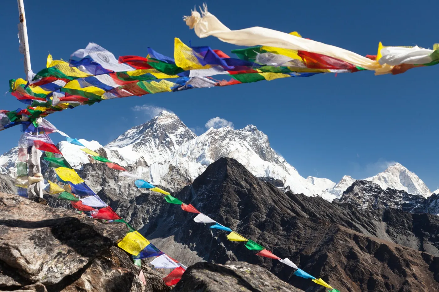 Padł kolejny rekord na Mount Everest. 274 wspinaczy zdobyło najwyższy szczyt świata jednego dnia