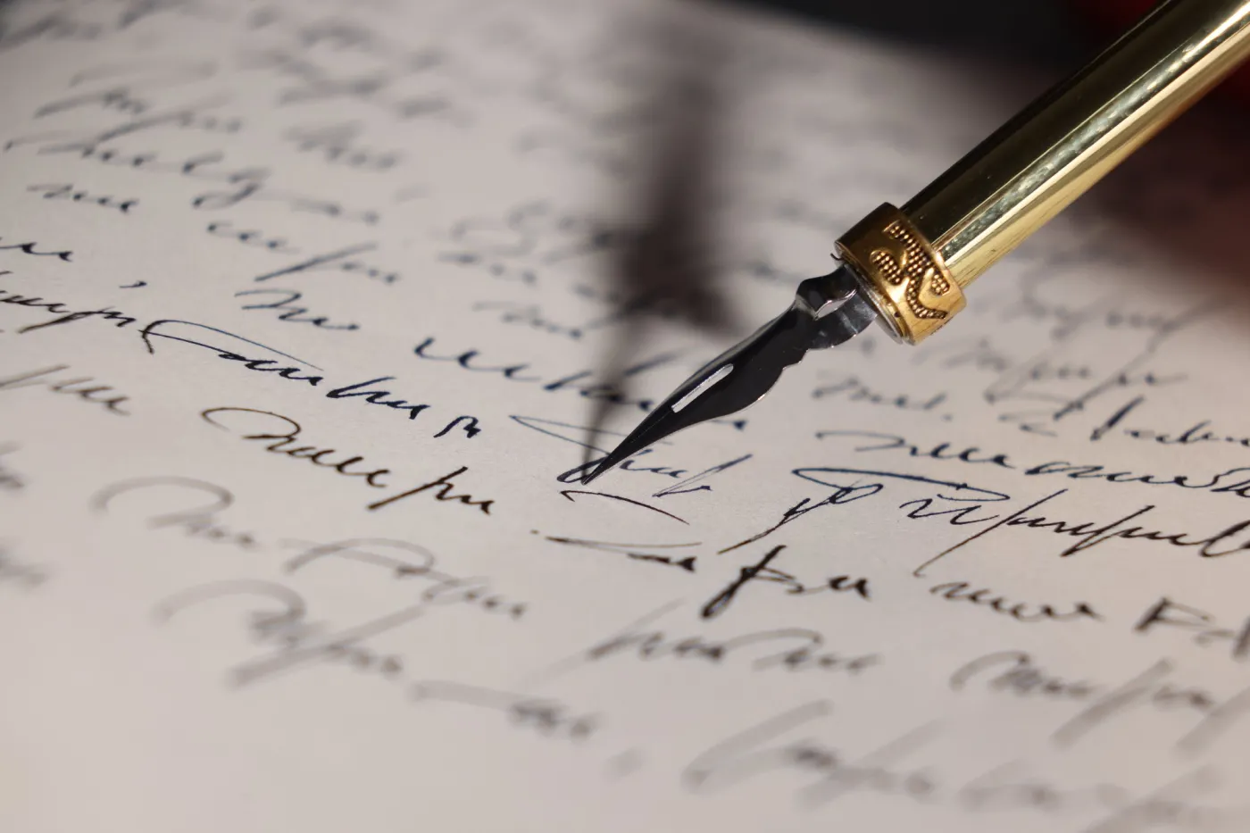 Writing,Letter,With,Elegant,Fountain,Pen,,Closeup