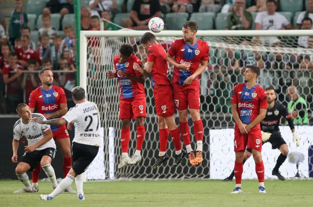 Fatalny start Piasta. 3 mecze, 3 porażki, 0 goli. Legia zrobiła swoje [WIDEO]