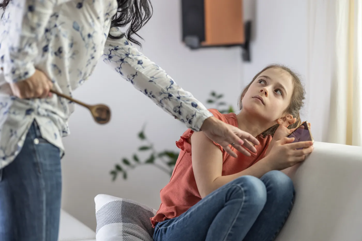 Kontrola rodzicielska w telefonie dziecka: Jak ustawić? Oto 5 najlepszych aplikacji