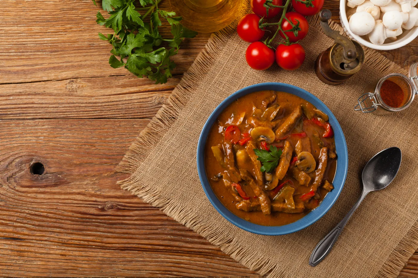 Strogonow z boczniaka. Ten z przepisu braci Budnik naprawdę zaskakuje