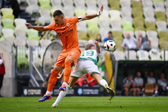 Ekstraklasa. Zagłębie sprezentowało Lechii bramkę. "Miedziowi" sami sobie strzelili gola