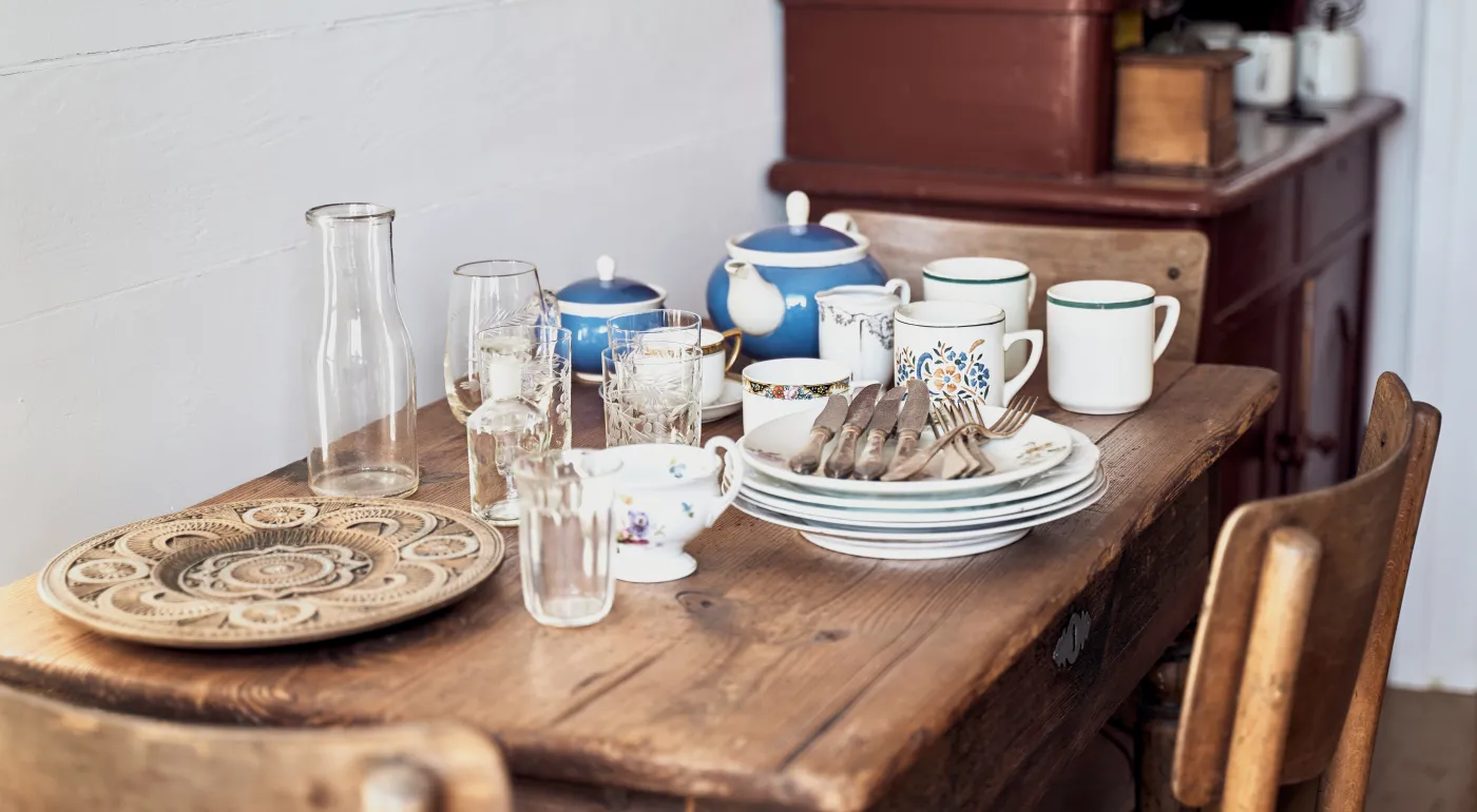 Retro,Style,Tableware,On,Old,Wooden,Table