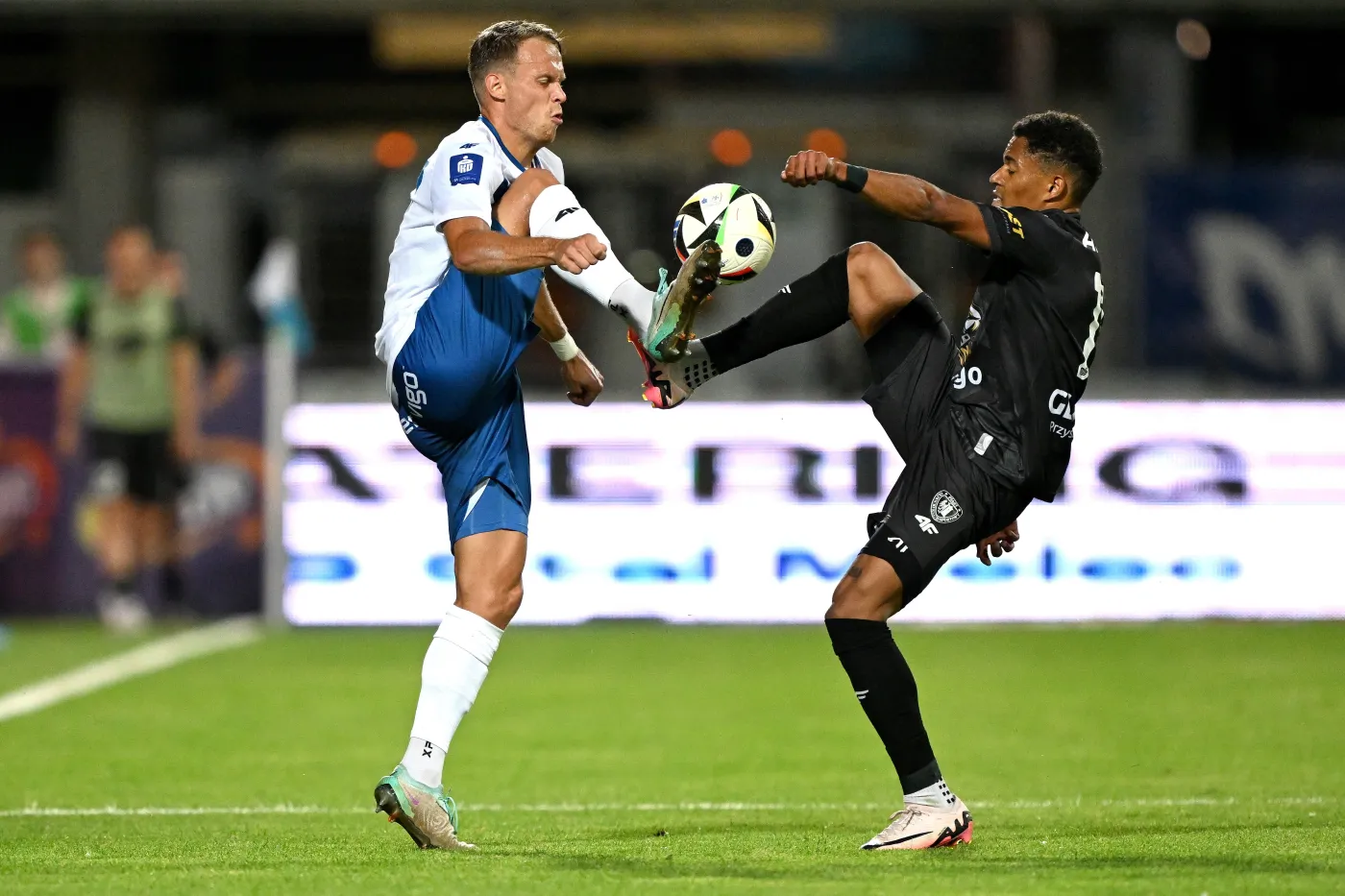 Ekstraklasa. Piast nie wykorzystał okazji, by zająć fotel lidera. Pierwsza wygrana Stali