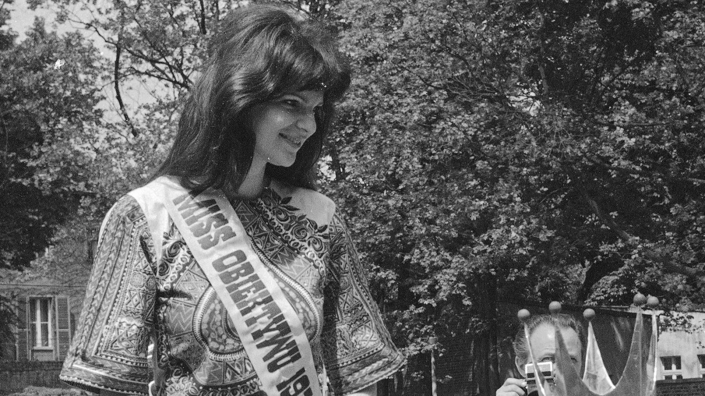 Przyznanie Elżbiecie Dmoch tytułu "Miss Obiektywu" na XIV Krajowym Festiwalu Piosenki Polskiej w Opolu