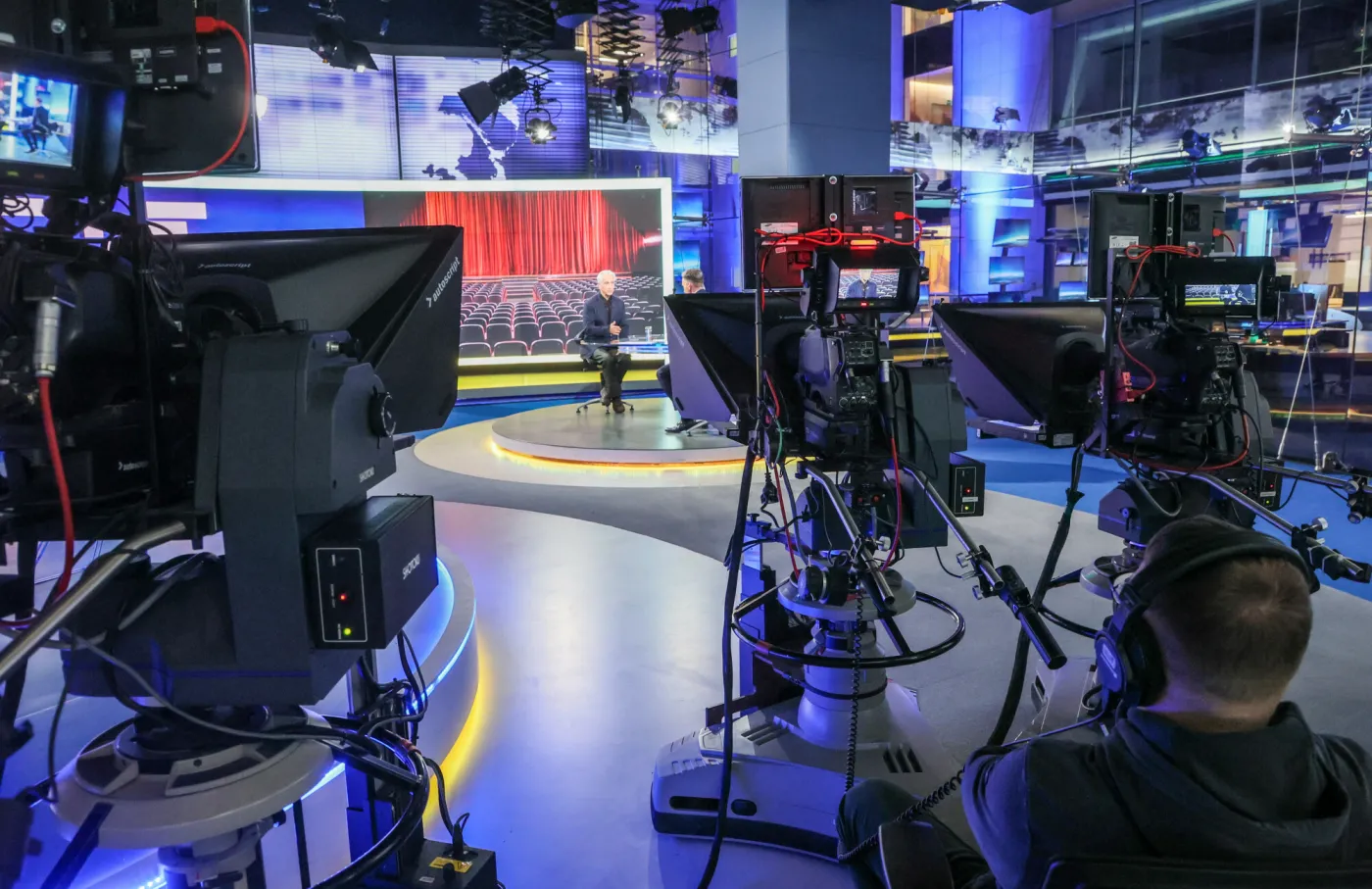 Prezenter TVN24 wyszedł z aresztu i zabrał głos. "Poczekajmy na fakty"