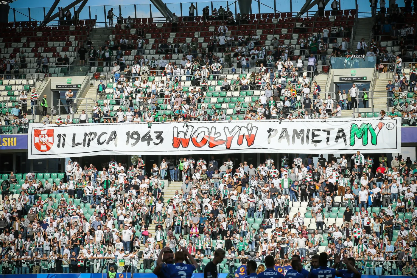 Zamieszanie przed meczem Szachtar - Legia. Ukraińcy nie pozwolili wnieść flagi "Wołyń Pamiętamy"