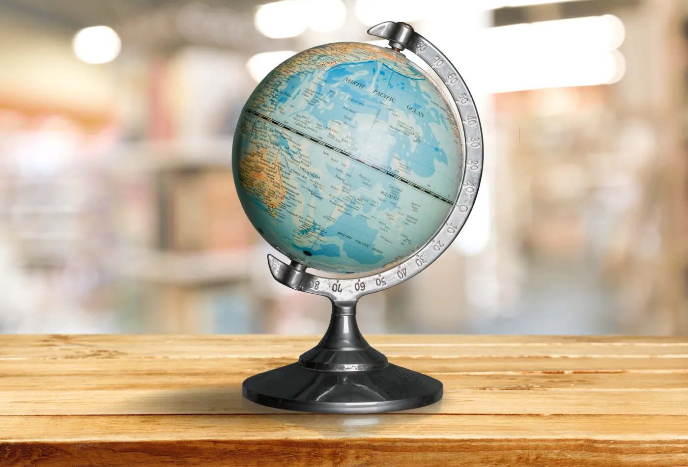 Modern,World,Globe,Map,On,The,Desk