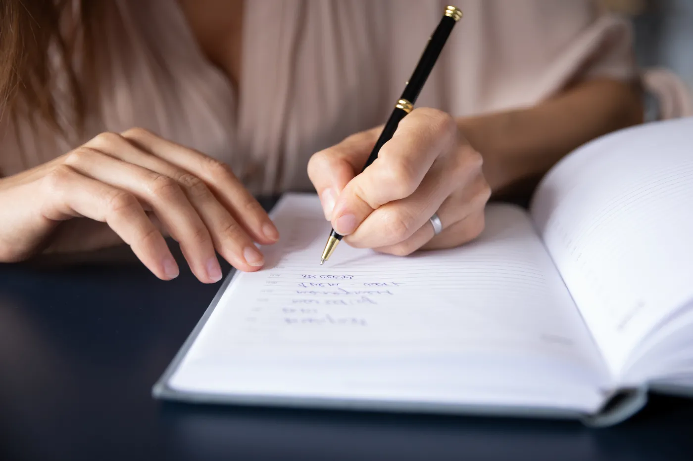 Błyskawiczny QUIZ ortograficzny. Podstępne związki frazeologiczne. Będzie łatwo się potknąć