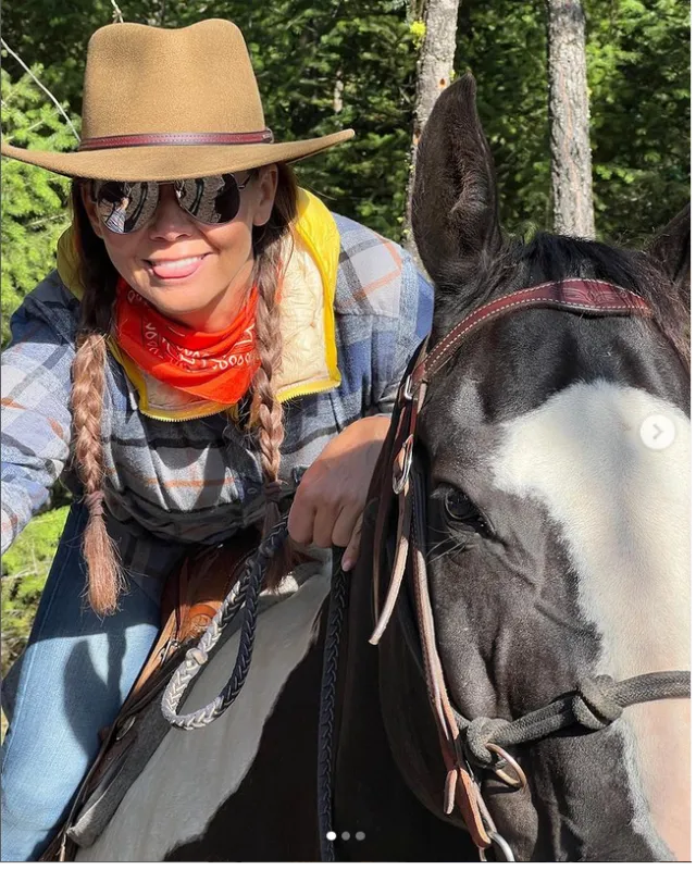 Trening z Chodakowską a może z Lewandowską? Jazda konna i ekstrema. Jakie sporty kochają polskie gwiazdy? [FOTO]