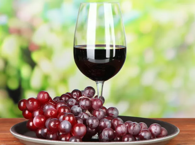 Polscy winiarze będą mogli produkować nawet 100 tys. litrów wina. Projekt ustawy trafił do konsultacji