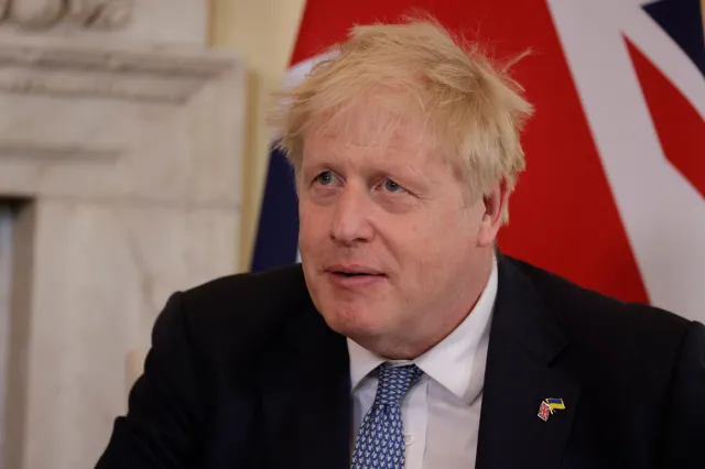 Johnson wygrał głosowanie nad wotum zaufania i pozostanie premierem