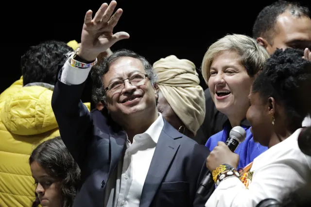 Lewicowy kandydat Gustavo Petro wygrał wybory prezydenckie w Kolumbii