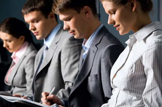 Deloitte: Rosnące koszty życia największym problemem dla blisko połowy zoomerów i millenialsów