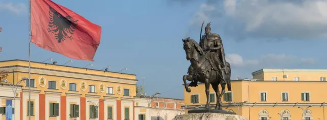 Albania zaoferowała NATO bazę wojskową, w której kiedyś mieściły się sowieckie okręty podwodne