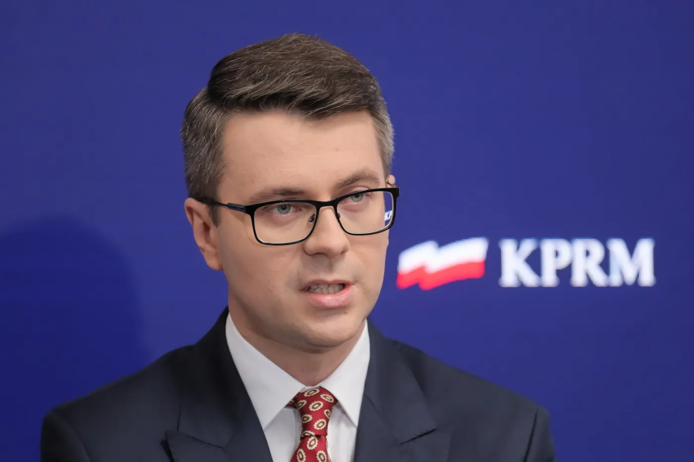 Müller: Wprowadzenie podatku od nadmiarowych zysków spółek wciąż jest analizowane