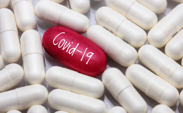 Pierwszy lek doustny przeciw Covid-19 dopuszczony do stosowania w domu