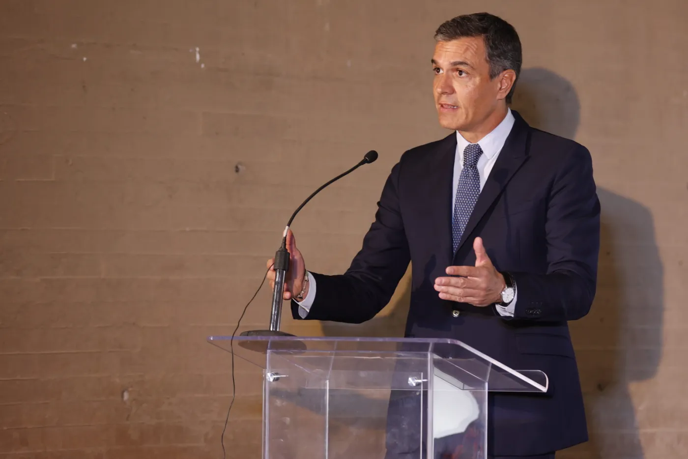 Hiszpański rząd planuje budowę gazociągu podmorskiego do Włoch