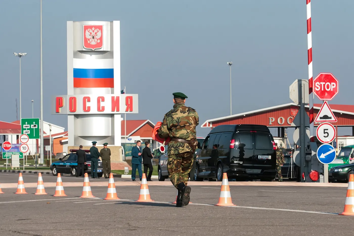 Katastrofa humanitarna na granicy Łotwy z Rosją. Setki osób w kolejce