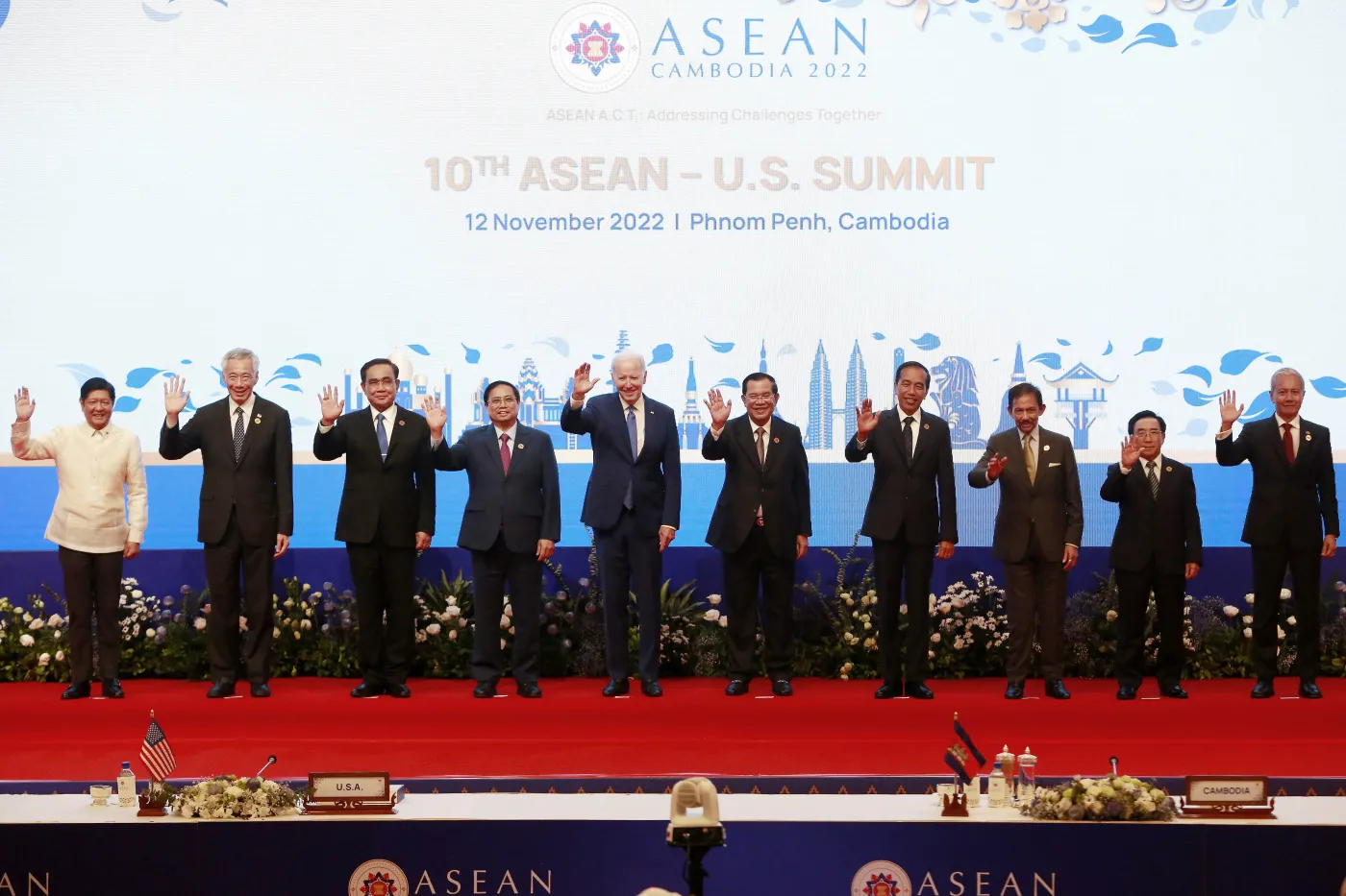 USA i kraje Azji Płd.-Wsch. zacieśniają więzi polityczne i gospodarcze w reakcji na działania Chin