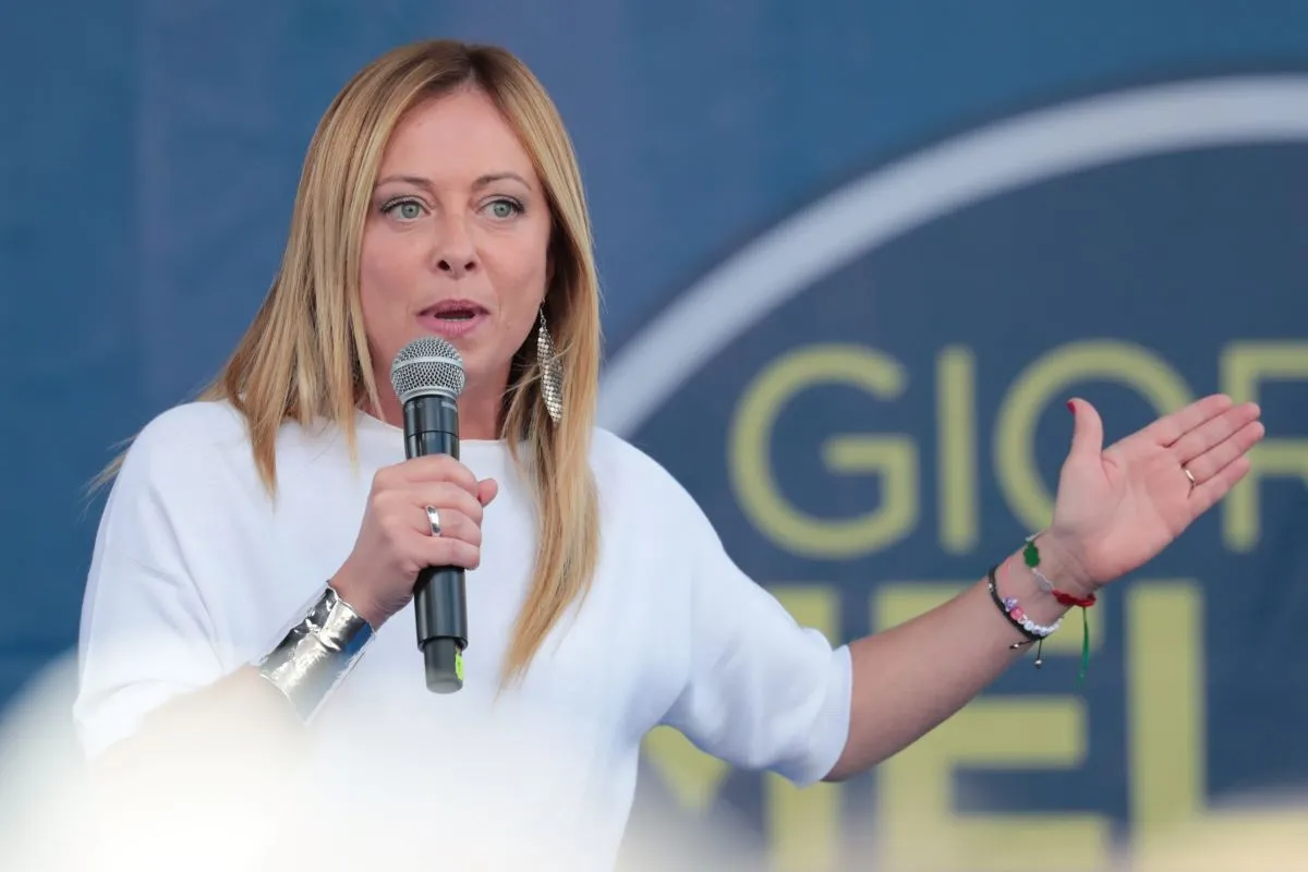 "La Repubblica": Meloni przeciwko Putinowi, Berlusconi i Salvini milczą