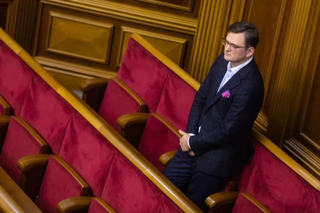 Kułeba: Zbrodniarz wojenny Putin "świętuje" Nowy Rok zabijając ludzi