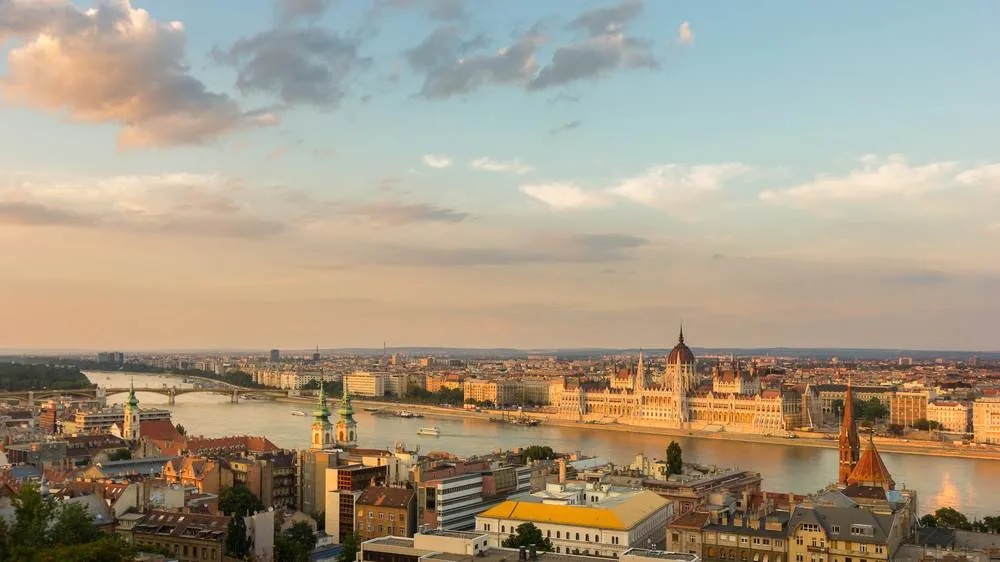 Orban ożywił gospodarkę. Fitch podnosi rating Węgier, forint rośnie w siłę