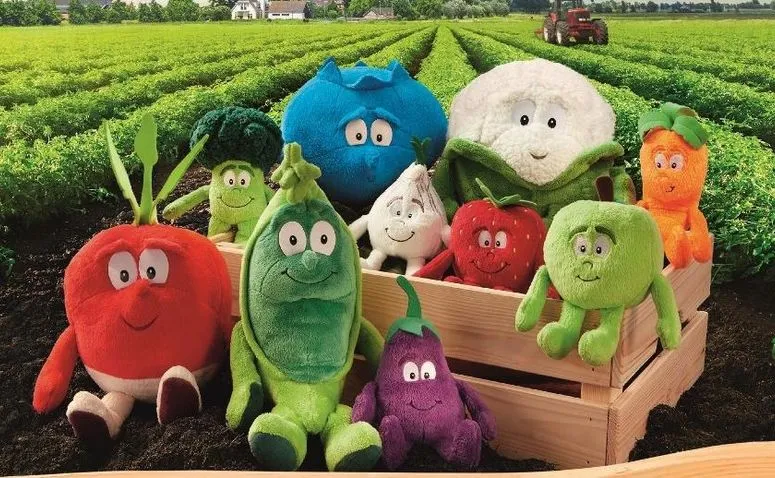 Biedronka szykuje nową akcję: Gang Mocniaków. Kiedy i na jakich zasadach trafi do sklepów?