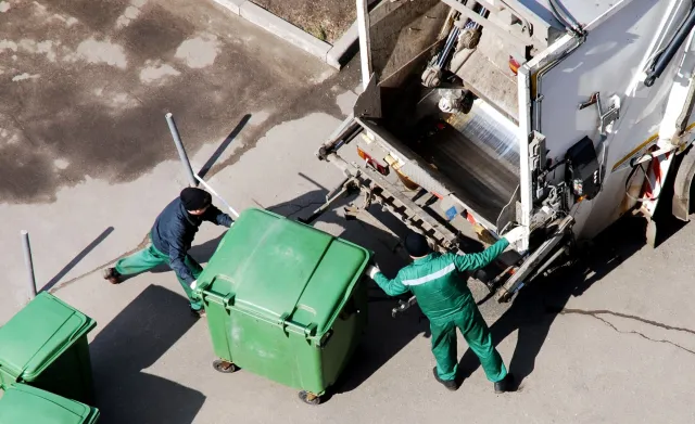 Nowa reforma odpadowa. Opłaty za wywóz śmieci przestaną rosnąć?