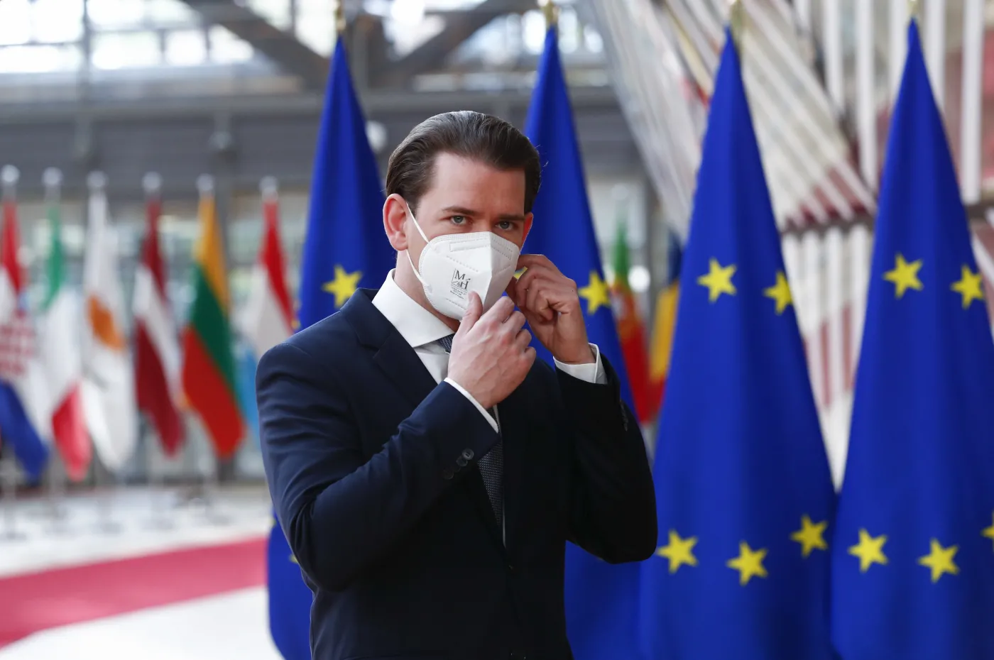 Gasnący blask Wunderkind. Sebastian Kurz wylądował na marginesie polityki UE