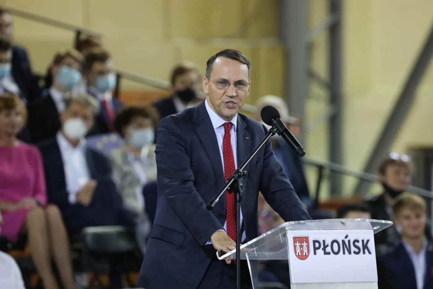 Sikorski: Kto próbuje wyprowadzić Polskę z Unii Europejskiej jest zdrajcą