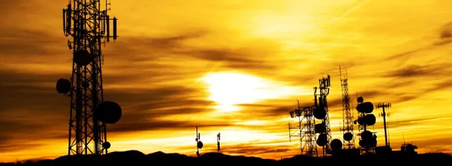 Kamiński: na zagraniczne numery telefonów na granicy z Białorusią wysłano ostrzegające SMS-y