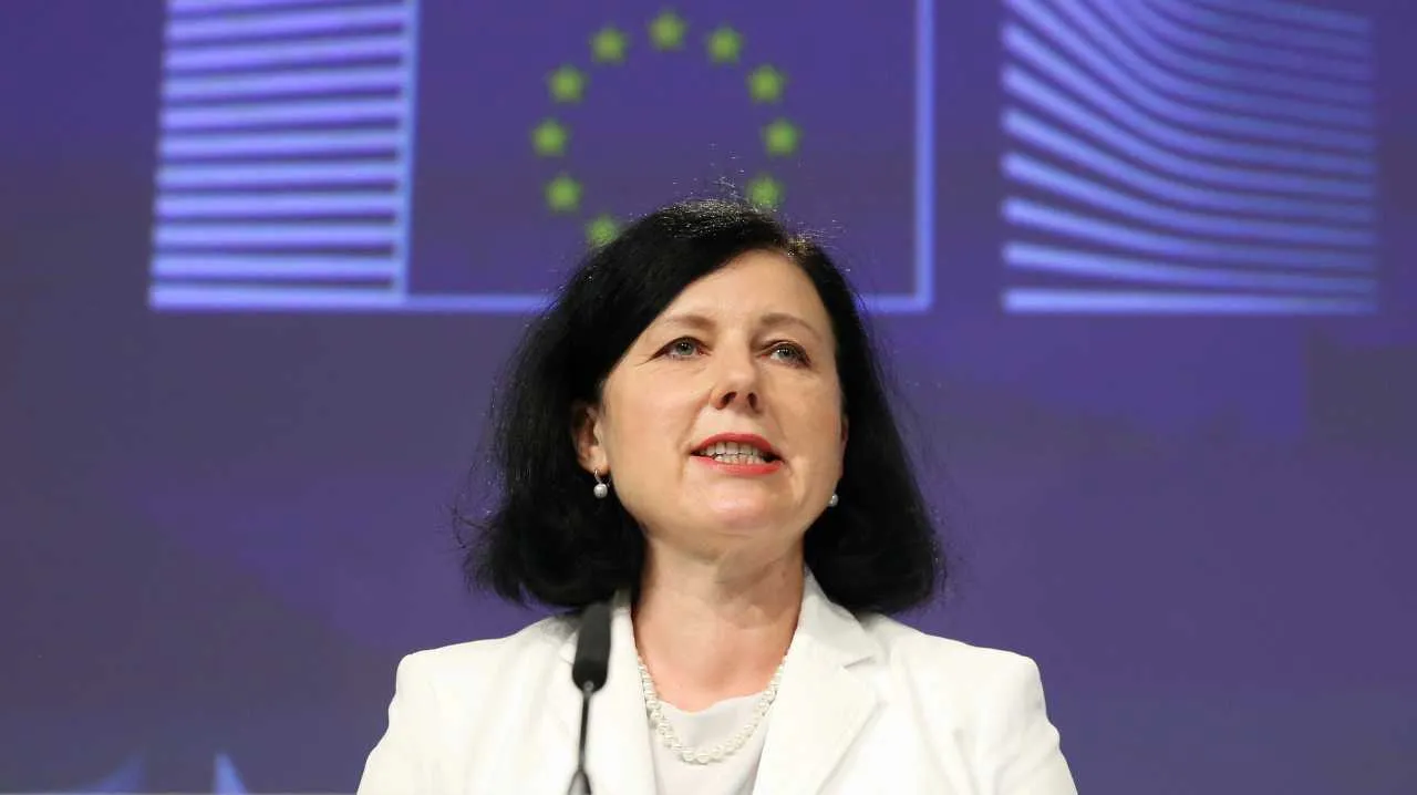 Wiceszefowa KE Jourova: Damy Ukrainie status kandydata do UE tak szybko, jak to możliwe