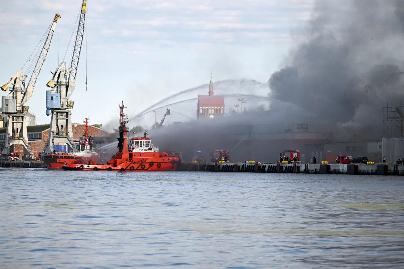 Plaga pożarów w Polsce. Oficer służb ostrzega przed kolejnym krokiem Rosjan