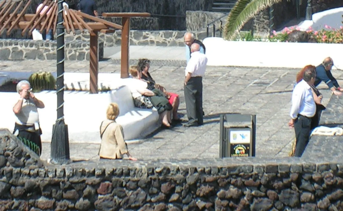 Teraz nowy zasiłek 1700 zł z ZUS dla każdego: da oszczędności z obsługi świadczeń, ułatwi pomoc dla potrzebujących wsparcia