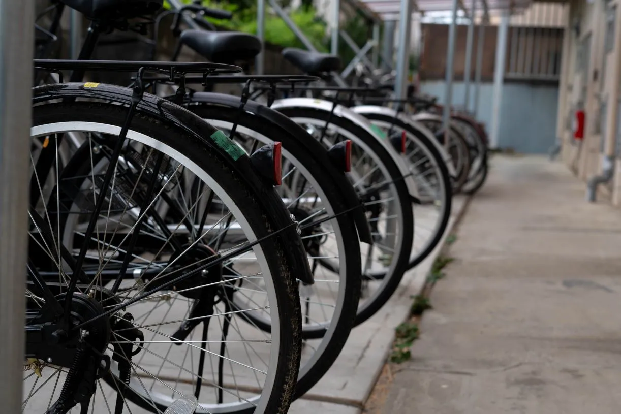 Sezon rowerowy rusza, a rowery miejskie… znikają z ulic! Co się dzieje w polskich miastach?