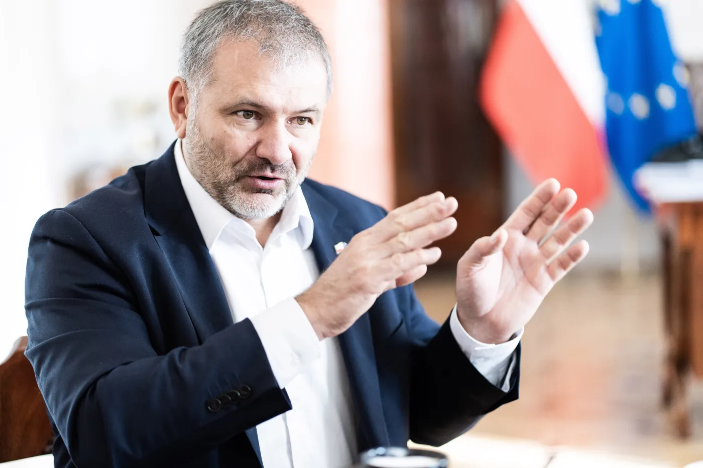 Polacy nie szczędzą krytyki ministrowi Żurkowi? Wyniki sondażu mówią więcej niż słowa