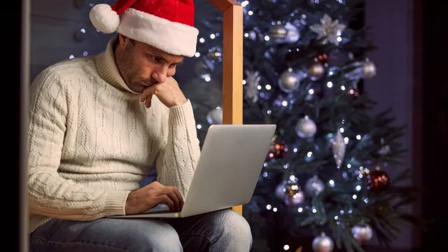 Firmy w całej Polsce robią to przed Bożym Narodzeniem. Pracownicy się tego nie spodziewali