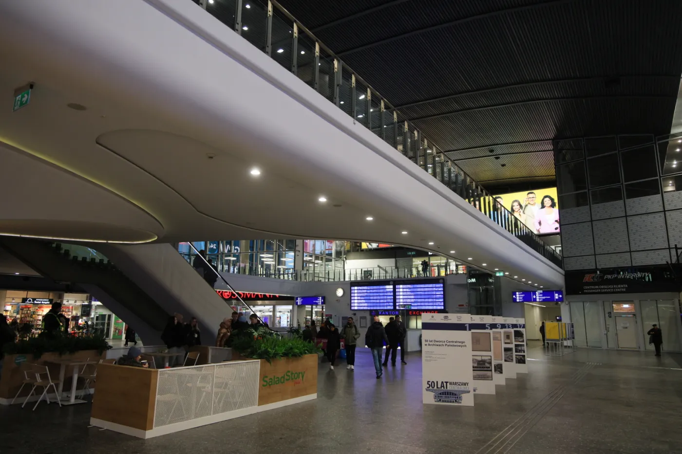 Dworzec kolejowy Warszawa Centralna