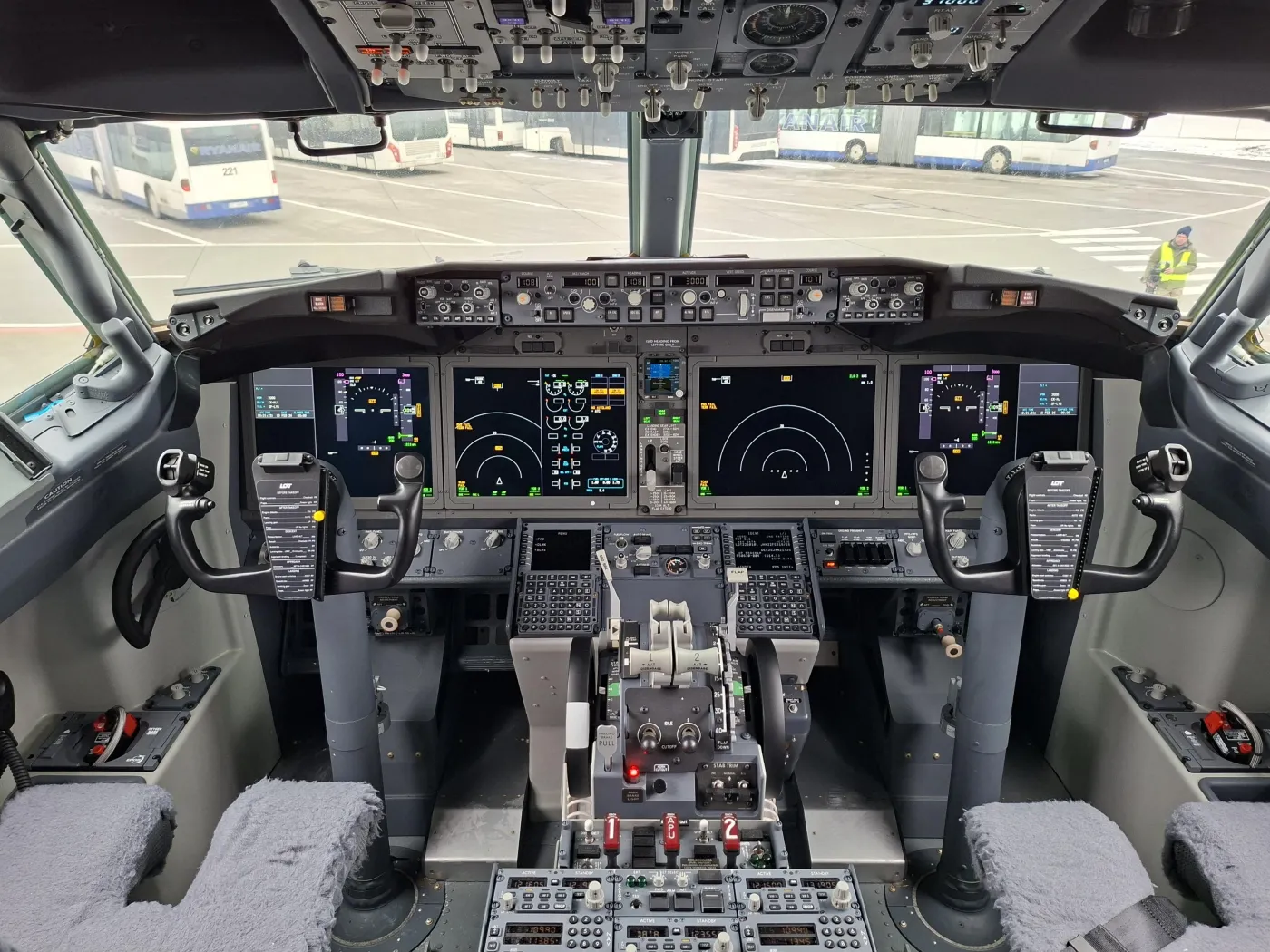 Wnętrze B737