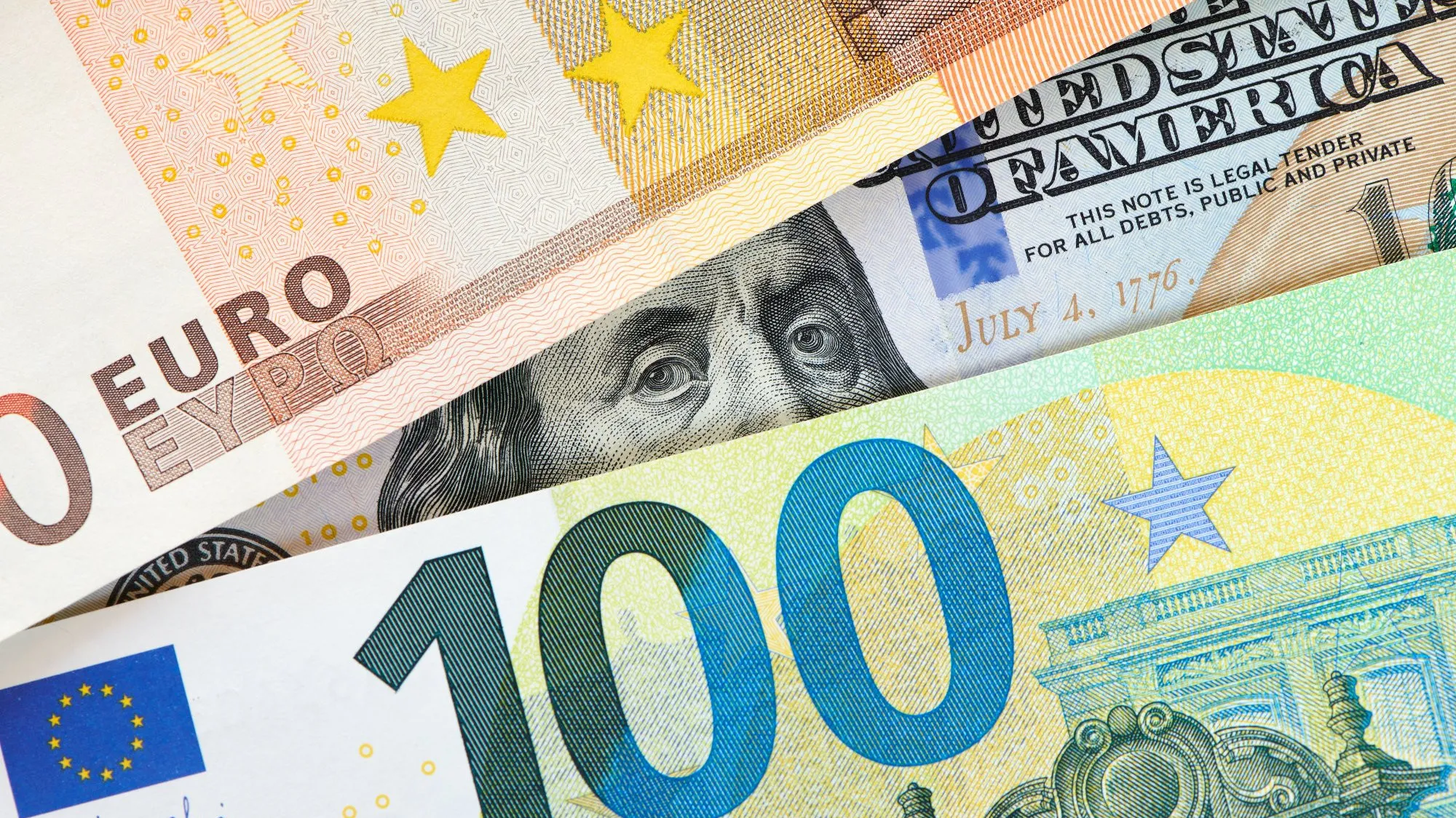 Cena euro i dolara w poniedziałek. Kursy walut 5.10.2026.