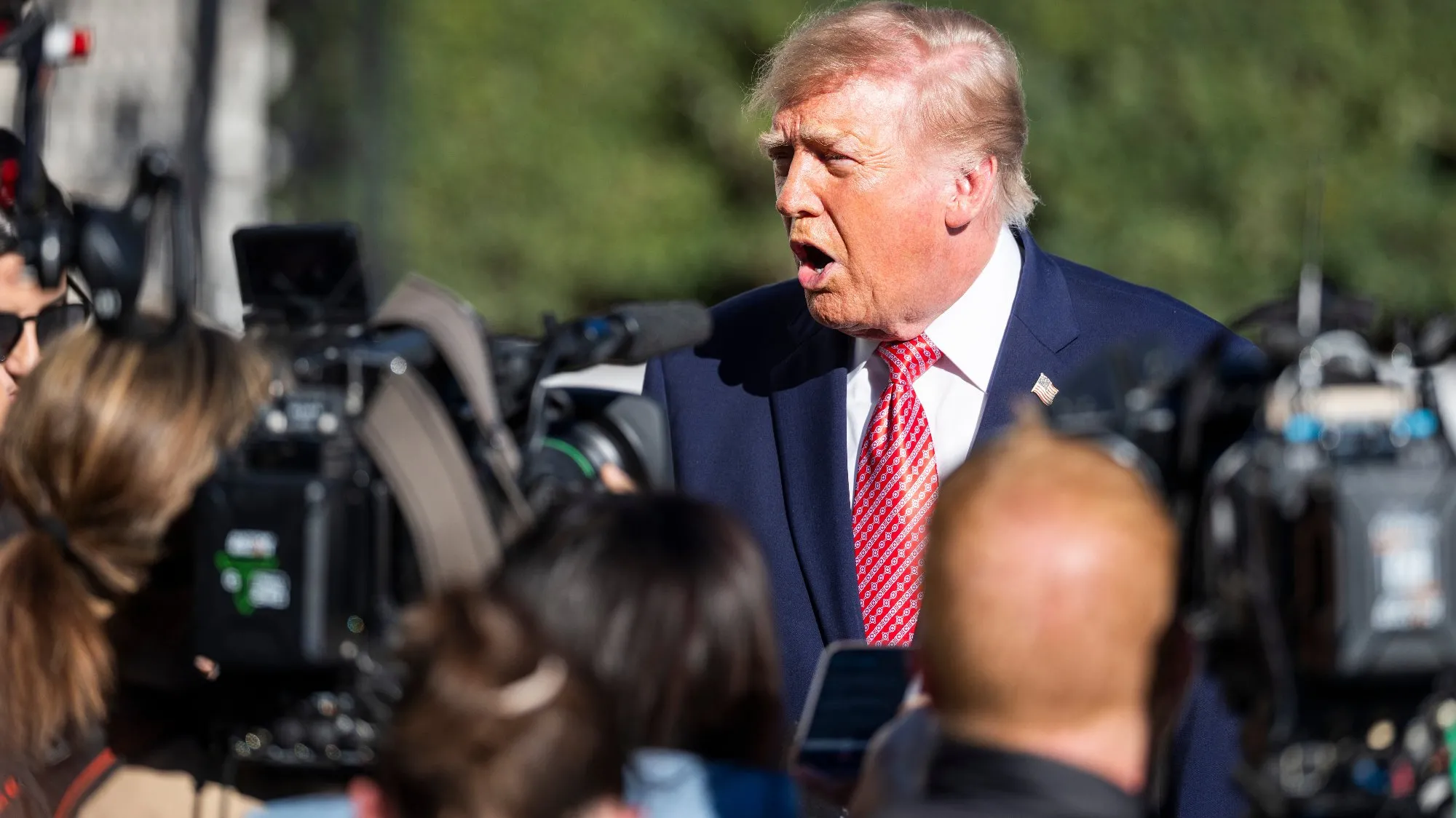 Trump naciska na Zełenskiego. USA wskazują na finansowe korzyści z układu z Rosją