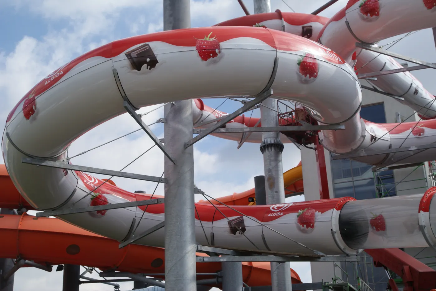 wroclawski_park_wodny_zjezdzalnia_multimedialna_2_270409.jpg