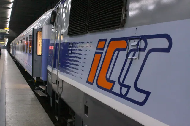 Bilet na pociąg PKP Intercity dostępny przez komórkę