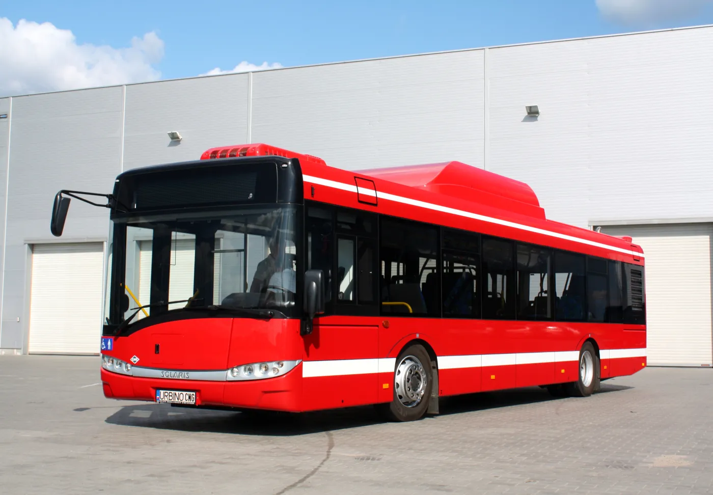 1053379-urbino-12-cng.jpg
